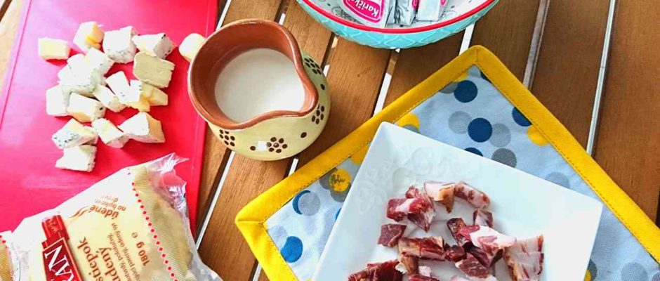 Cestoviny so syrovou omáčkou a slaninkou