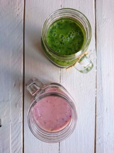 Špenátové a jahodové smoothie