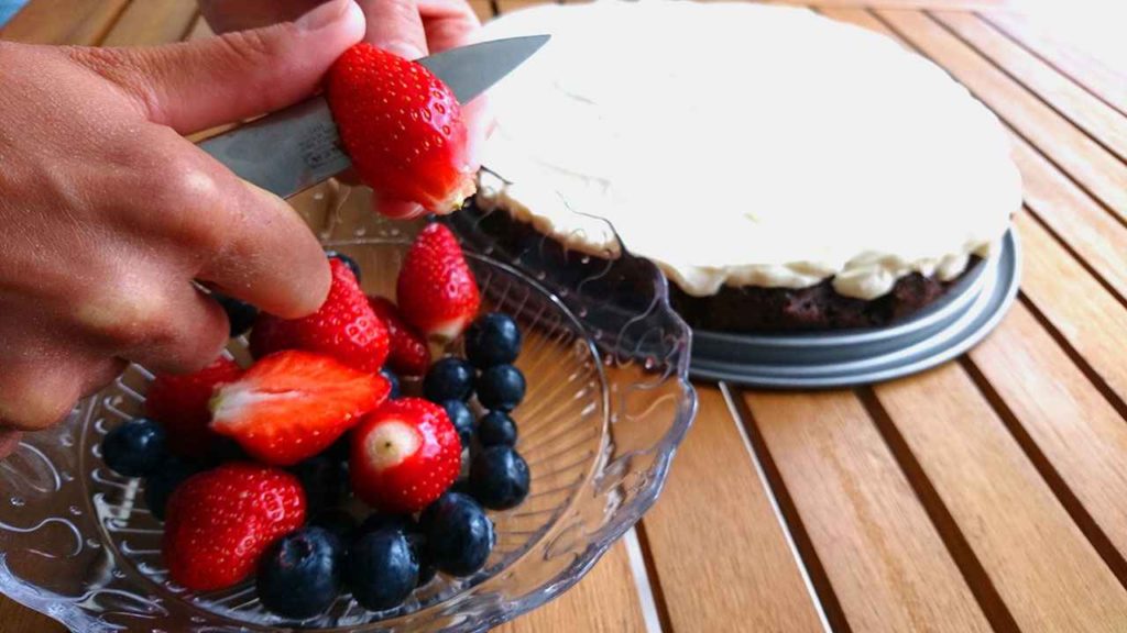 Čokoládová torta s čučoriedkami