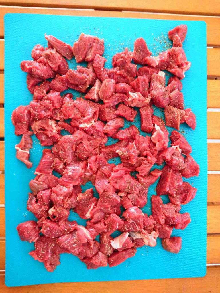 Hovädzie mäso na kocky