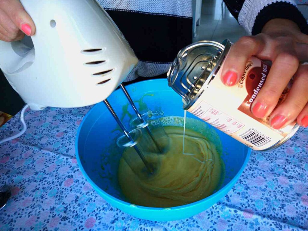 Vajecny liker zo salka šľahanie